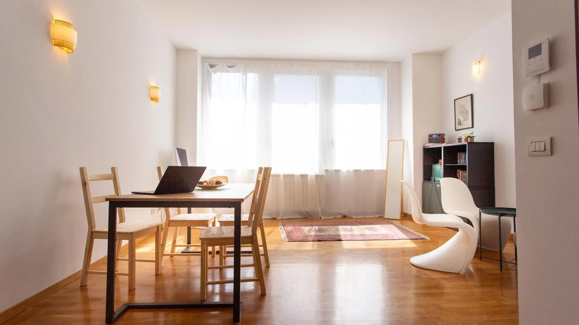 Columpio Milan Isola Rooms And Apartment 0*,  Italy