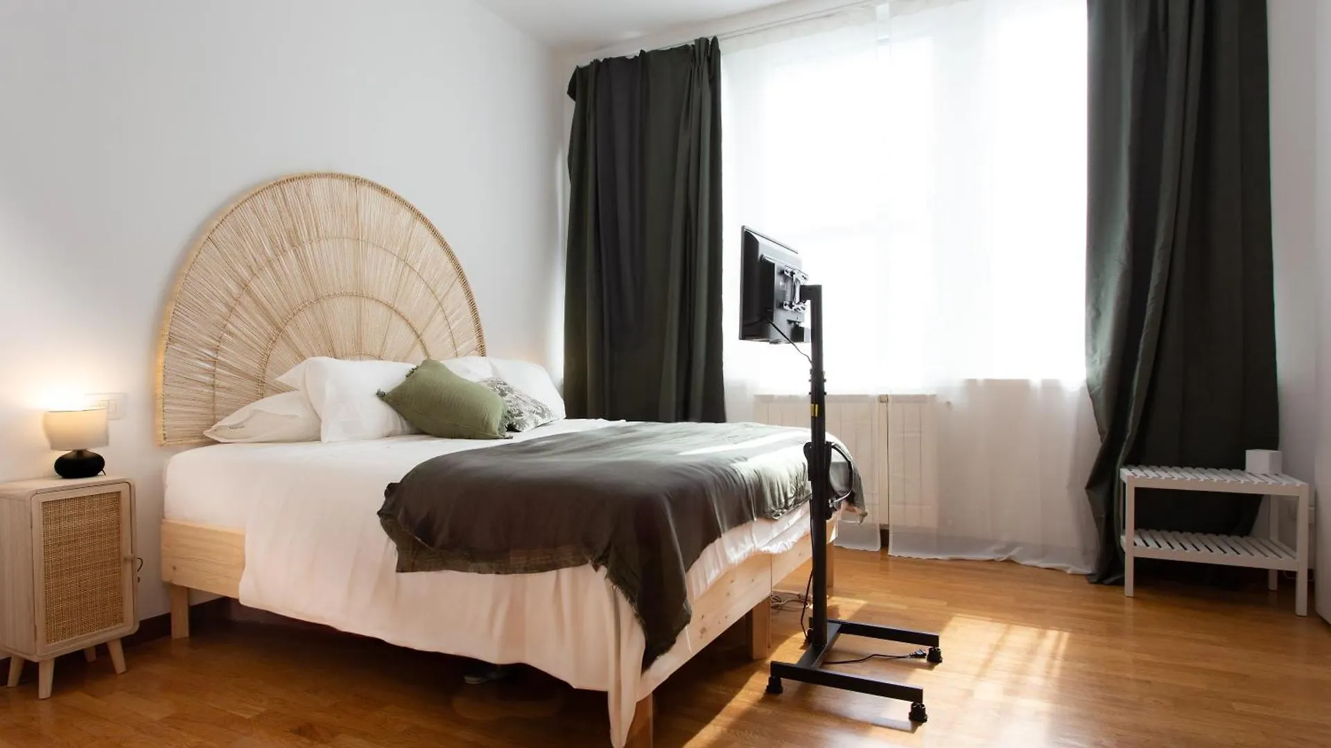 Columpio Milan Isola Rooms And Apartment Italy